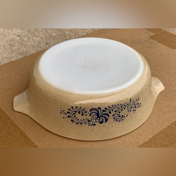 Brand New Old Stock Corning Pyrex HOMESTEAD 500ml Casserole Dish - Picture 16 of 16